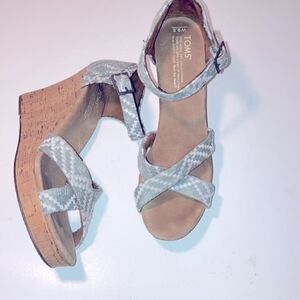 Toms Aztec patterned 3.75” wedges with 1” platform